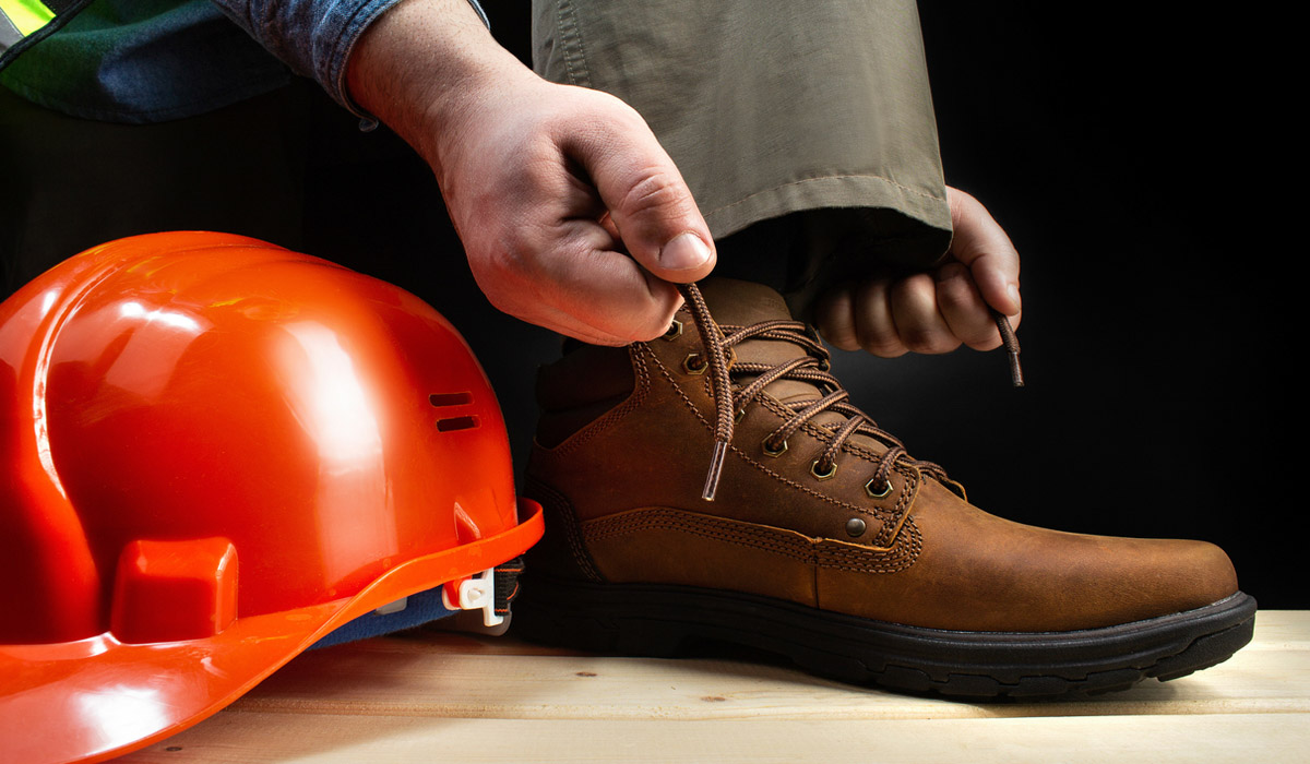 Why Do Electricians Need EH Certified Boots?